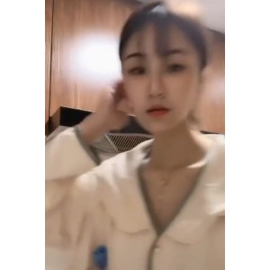 疯狂抖音美女金：迷人颜值视频，高清大片！