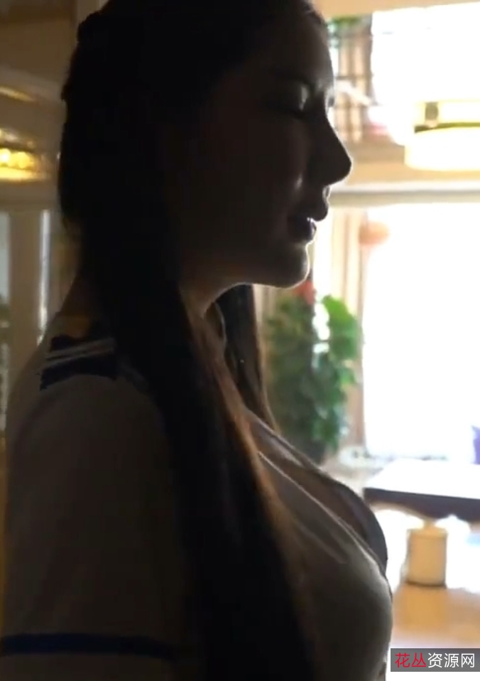 转载百度盘私拍花絮李丽莎最新合集11V1.03G，生活自拍