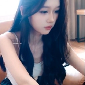 电报娜娜绝密私拍1V362M流鼻血