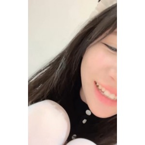 京鱼儿推特劲爆热舞352V147G美腿