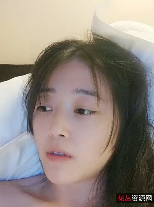 百度云/115纯纯乖乖实战自拍10V9.1G黑长直自修室喘息+更衣室门镜13秒