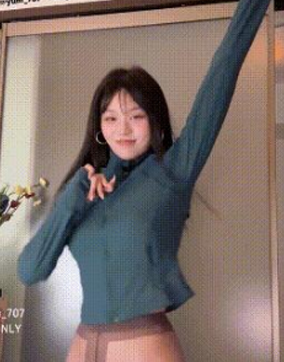 玉米yum_707热舞紧身衣推特2部733.8MB优质