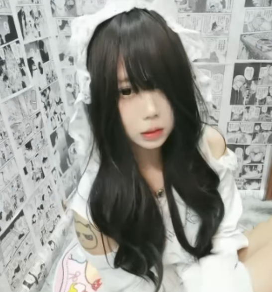 百度盘阿黑颜少女性感夕夕舔脚秀足道具模拟足艺合集1部500M