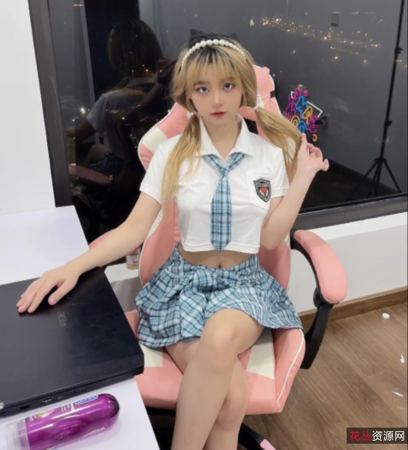 INS@yuumeilyn日常疯狂输出合集88部11G绝对领域