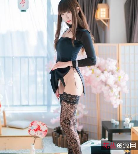 Money冷冷透明旗袍私拍38部微博6.3G玉臀横陈