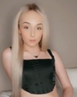 诱人AstrellaRae变装小合集1部152m网盘