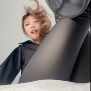 玩物直播酒鸽皮裤皮靴红绿灯1部600MB绝顶诱惑