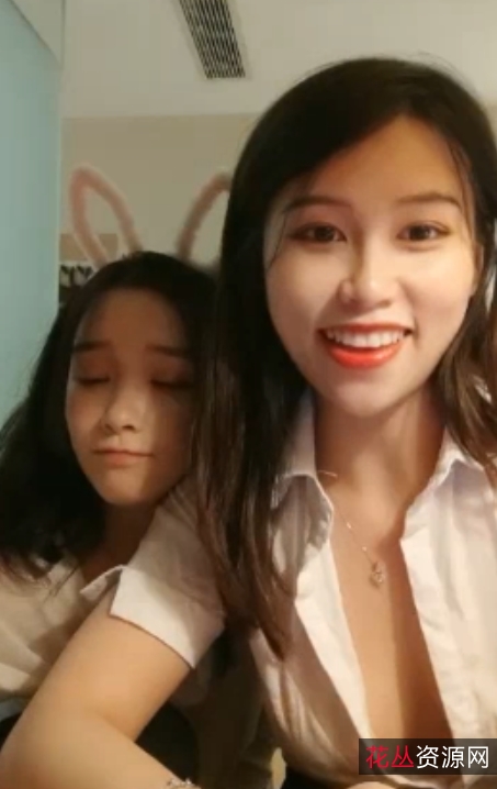 独家呇竍布丁三姐妹舌吻互动5.2G超火辣合集