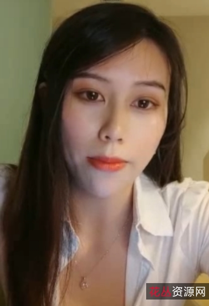 独家呇竍布丁三姐妹舌吻互动5.2G超火辣合集