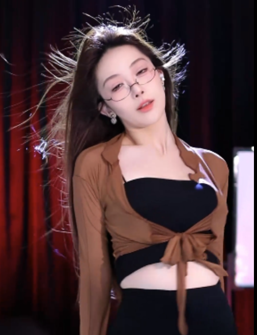 抖音虞姿诱惑热舞45部4.7G丰满曲线