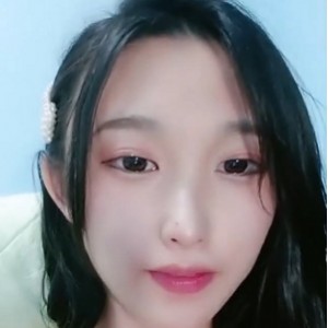 快手小九玥美臀版0.99G私拍展示1v98分钟