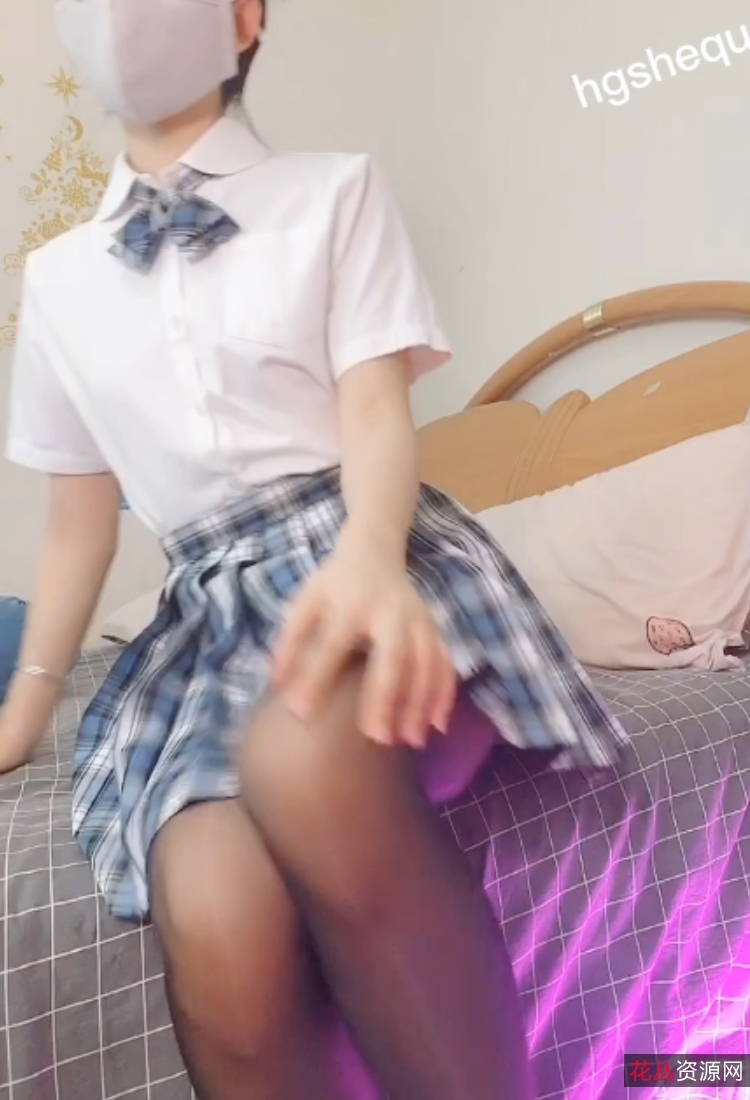 网络绮绮子优质视频合集8部8.56G太顶了